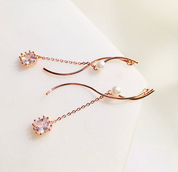 BE GEMMED  EARRING - G48