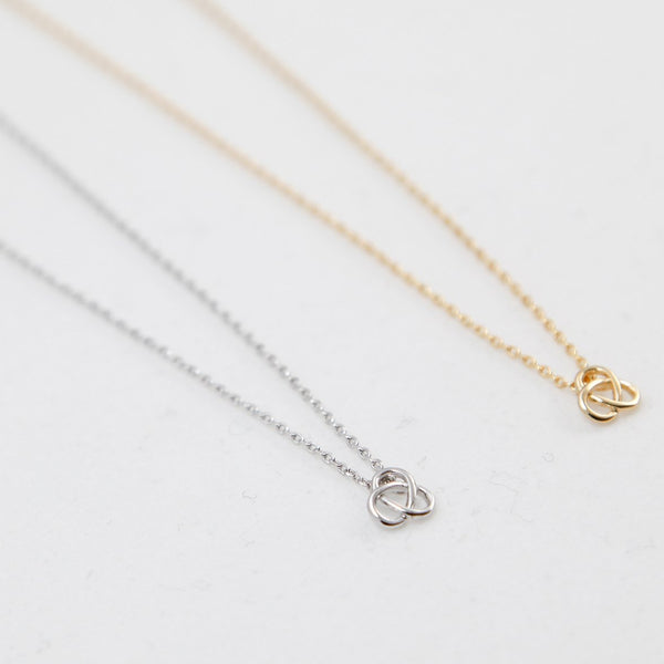 BE JEWELLED TREFOIL KNOT NECKLACE-05