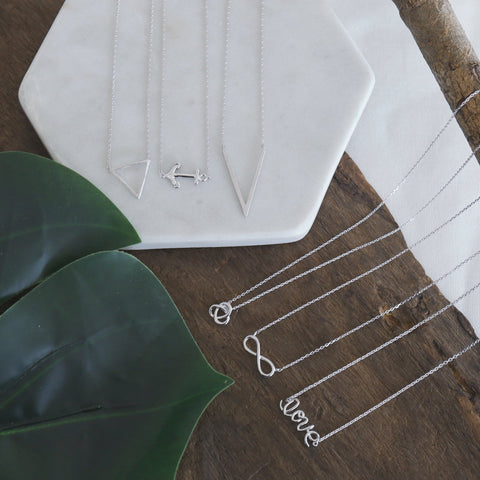 BE SILVER INFINITE NACKLACE - N02